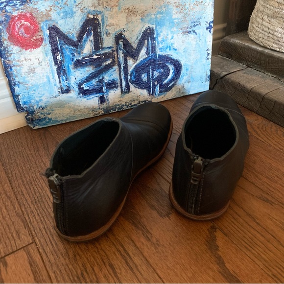 CYDWOQ shoes Sz. 36 Leather wrap Flat (rounded bottom) HANDMADE in Burbank - Picture 9 of 10